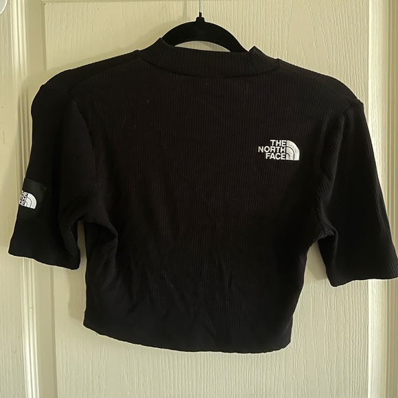 THE NORTH FACE GARTHA RIBBED TEE - Picture 4 of 7